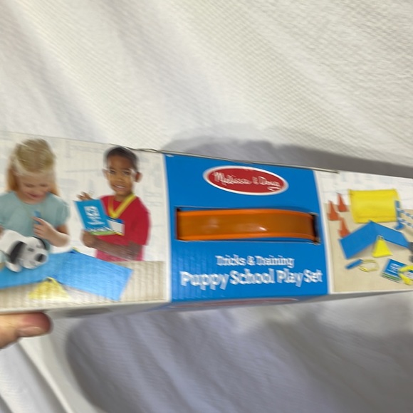 Melissa & Doug Tricks & Training Puppy School Play Set nwt for 3 and up - Picture 8 of 9